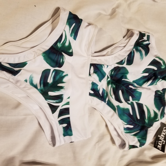 NWT  JUNGLE FUN MONOKINI SEXY HUG EVERY CURVE ATTENTION GETTING SWIM SUIT - Picture 3 of 9